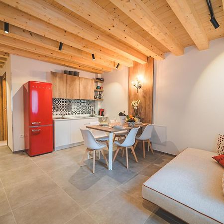 Battisti Hospitality - Si, Viaggiare Apartment Chioggia Bagian luar foto